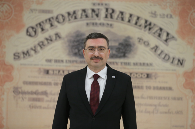 “Finansal bilgiye ulaşmak kolay, ama anlamak o kadar da değil…”