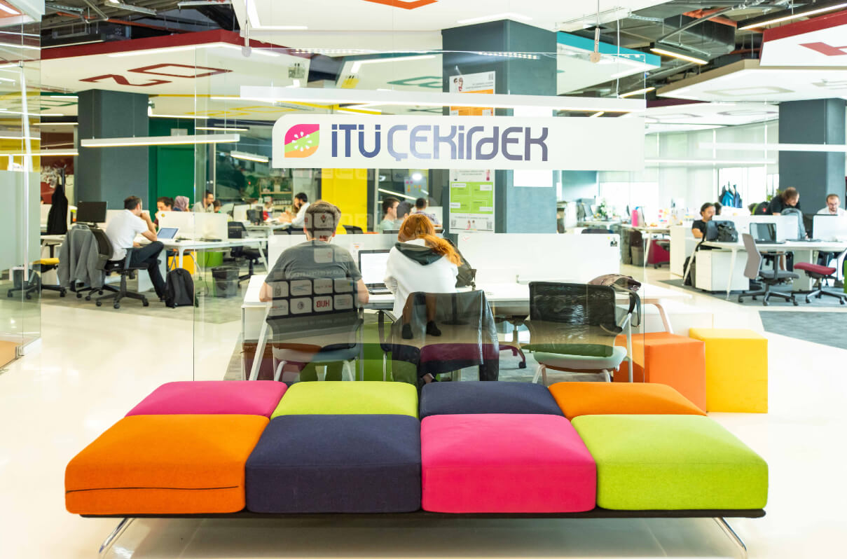 Türkiye’nin en büyük girişimcilik etkinliği Big Bang Startup Challenge’ta sahne