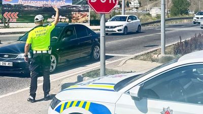 2026’yı Bodrum’da karşılamak isteyen tatilciler ilçeye akın etti. Ana arterlerde
