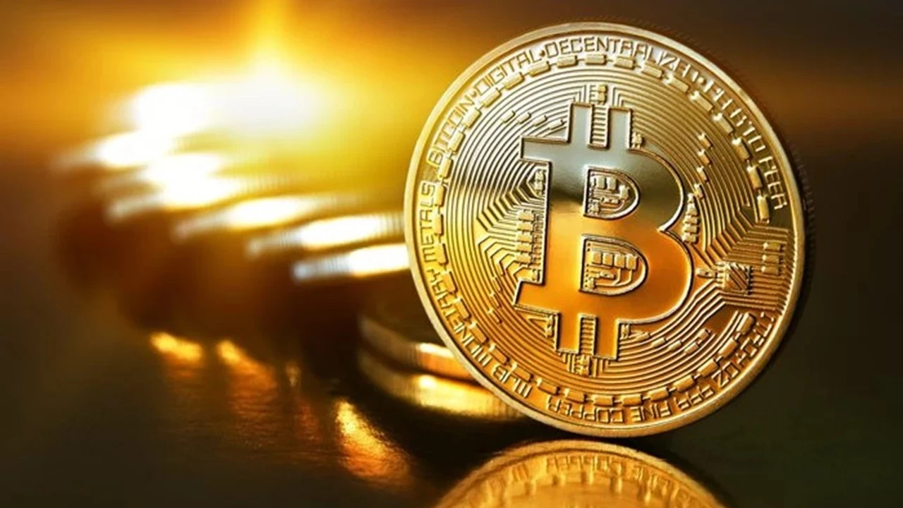 Küresel piyasalarda son günlerde artan volatilitenin etkisiyle Bitcoin, yatırımcıların yakından