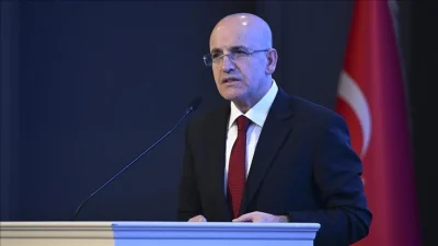 Hazine ve Maliye Bakanı Mehmet Şimşek, TCMB beklenti anketini değerlendirdi.