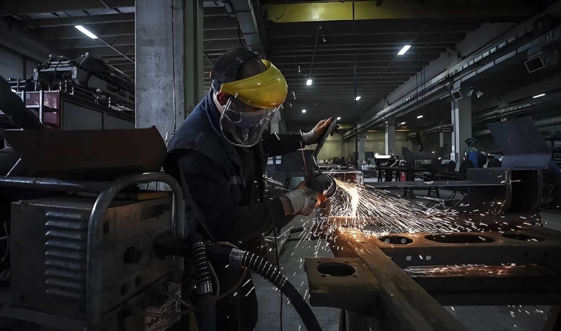 TÜİK Kasım 2025 ücretli çalışan istatistiklerini yayımladı. Toplam çalışan sayısı