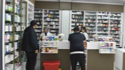 Büyükşehirlerde eczane açmak kota sistemi nedeniyle neredeyse imkânsız hâle geldi.