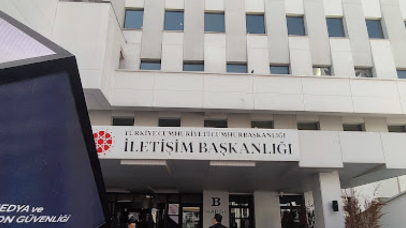 DMM’den kritik uyarı: Kamu kıyafetlerine benzer giysilerle imza karşılığı elden