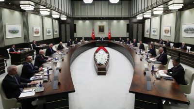 Cumhurbaşkanlığı Kabinesi bıgün Beştepe’de toplanıyor. Gündemde Suriye’deki gelişmeler, Gazze Barış