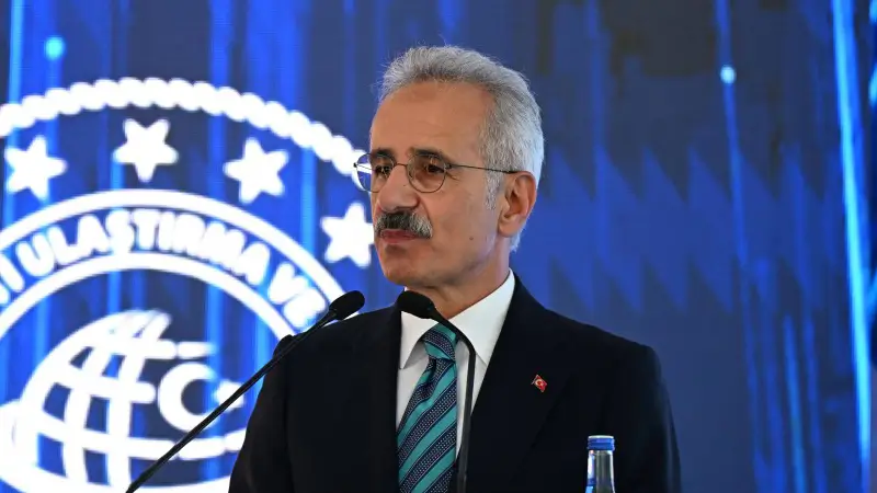 Mersin-Adana-Osmaniye-Gaziantep Hızlı Tren Hattı’nda ilerleme %85’e ulaştı. Bakan Uraloğlu, 6