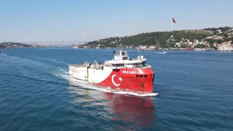 Bakan Bayraktar, Pakistan’da sismik arama hedefi olduğunu açıkladı. Oruç Reis