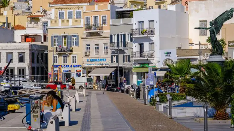 Türkiye’ye yakın Syros Adası ücretsiz konaklama sunuyor! Ancak gönüllülük şartı