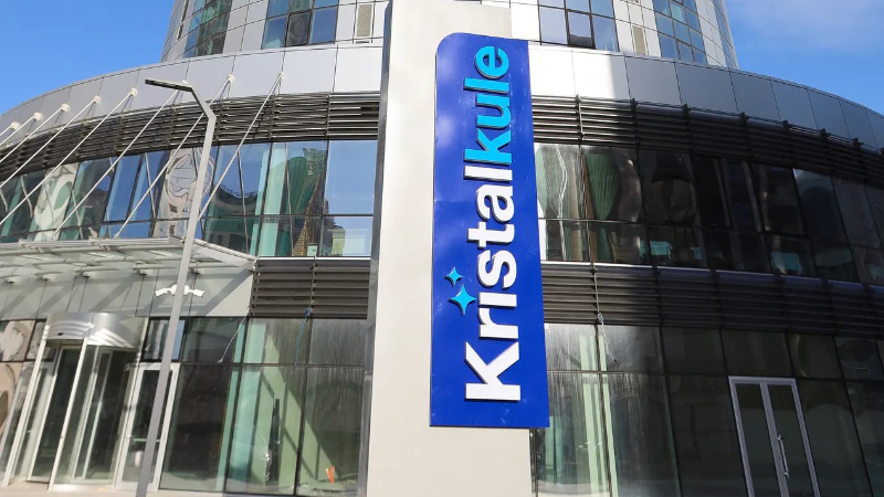 İhlas Holding İnşaat Grubu’nun Beylikdüzü’nde hayata geçirdiği 35 katlı Kristal
