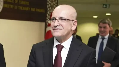 Bakan Şimşek, enflasyonla mücadelenin öncelik olduğunu ve yabancı yatırımcı ilgisinin