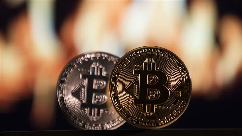 Bitcoin 72.800 dolara gerileyerek 14 ayın en düşük seviyesini gördü.