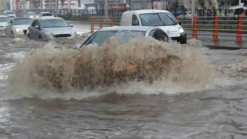Bodrum ve Milas’ta 12 Şubat’ta okullar tatil edildi. Meteoroloji’nin fırtına