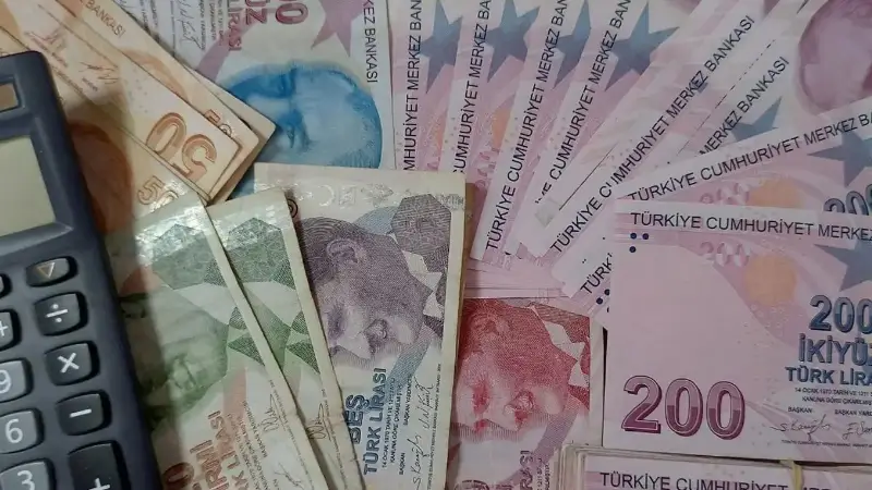 Bankacılık sektöründe kredi ve mevduat büyümesi sürerken KKM hesapları geriledi.