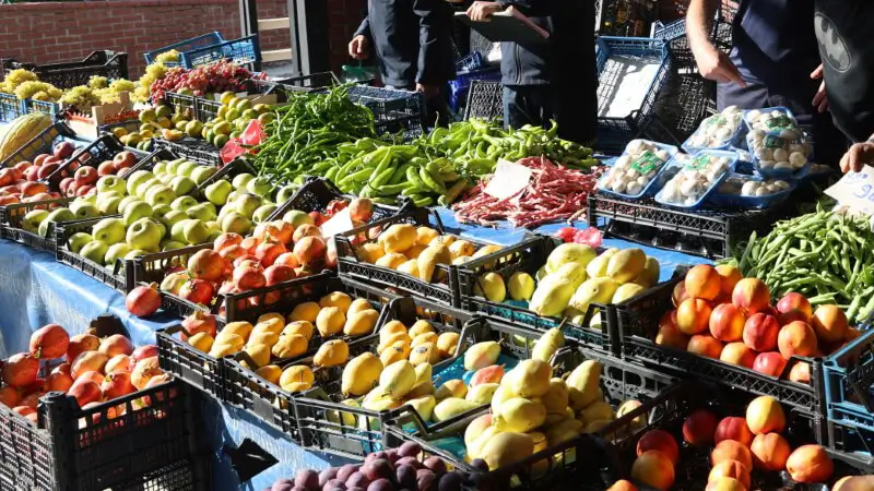 Ramazan öncesi market fiyatları cep yakıyor. TZOB verilerine göre 39