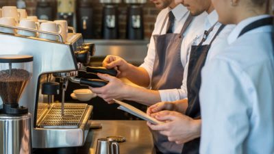 Restoranlarda kuver ve servis ücreti dönemi sona erdi. Yeni sistemde