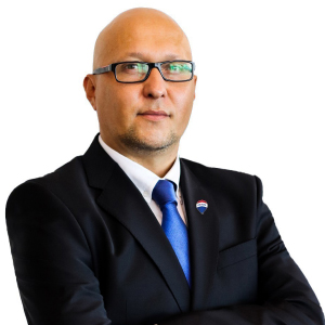 Soner Aytaç yazar fotoğrafı