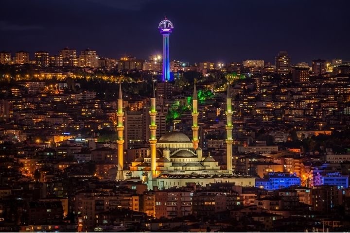 Gayrimenkul Teknolojilerinin Emlak Sektöründeki Etkileri: Fırsatlar ve Sorunlara Yönelik Çözüm