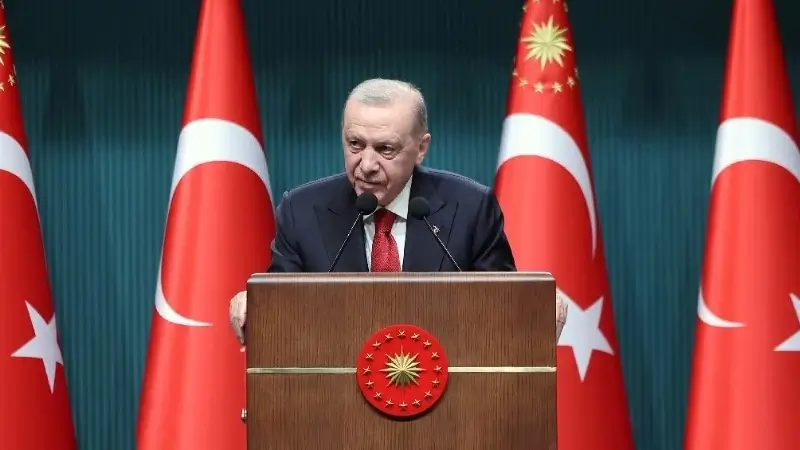 Cumhurbaşkanı Erdoğan, Hürmüz Boğazı’nın kapanmasının küresel ekonomiyi türbülansa soktuğunu açıkladı.