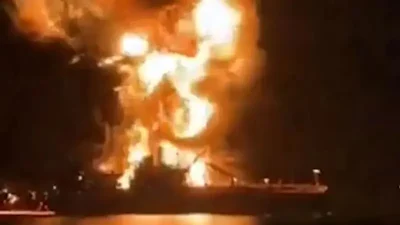 Irak’ın Basra Limanı yakınlarında iki petrol tankerine saldırı düzenlendi. Patlama