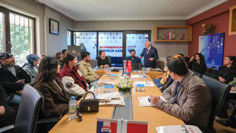 Gayrimenkul yalnızca bir meslek değil, doğru aktarıldığında bir vizyon işidir.