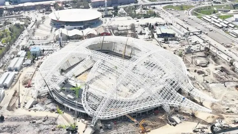 Ankara’da yapımı süren yeni stadyum projesinde çalışmalar hızla devam ediyor.
