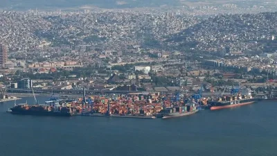 Türkiye Varlık Fonu, İzmir Limanı'nın devir sürecini tamamladı. Limanda modernizasyon
