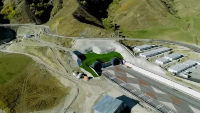 Erzurum-Rize yolundaki 3 bin 105 metrelik çift tüplü Dallıkavak Tüneli